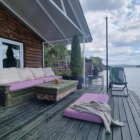 Splav Na Dan Waterhouse Holiday home