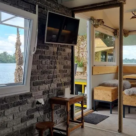 Holiday home Splav Na Dan Waterhouse